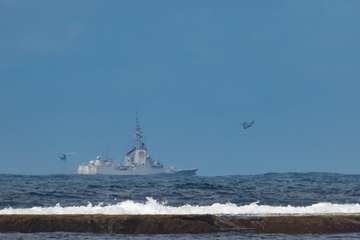 Cuatro países participan en ejercicios de desembarco frente a Las Canteras (Foto Antonio Rico)